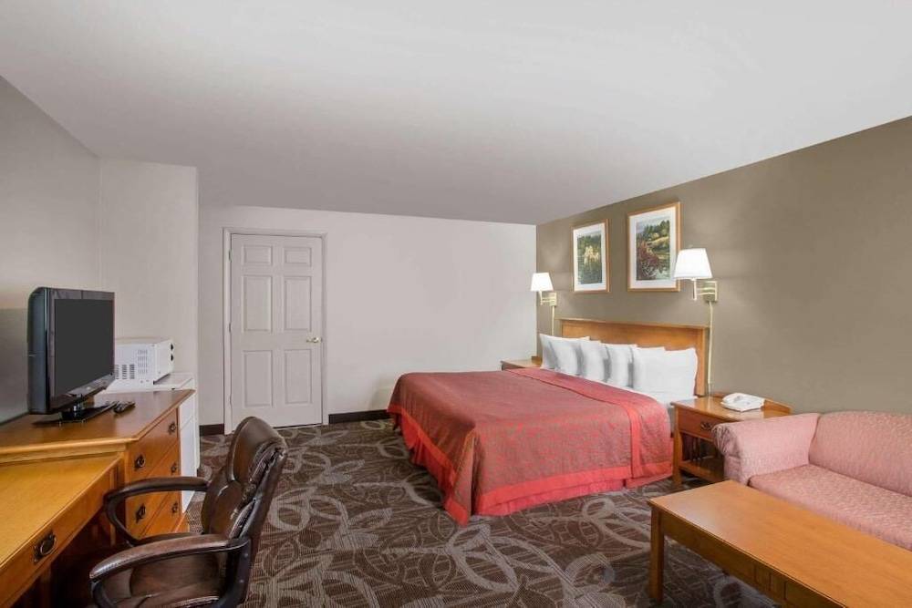 Royal Inn Provo 2