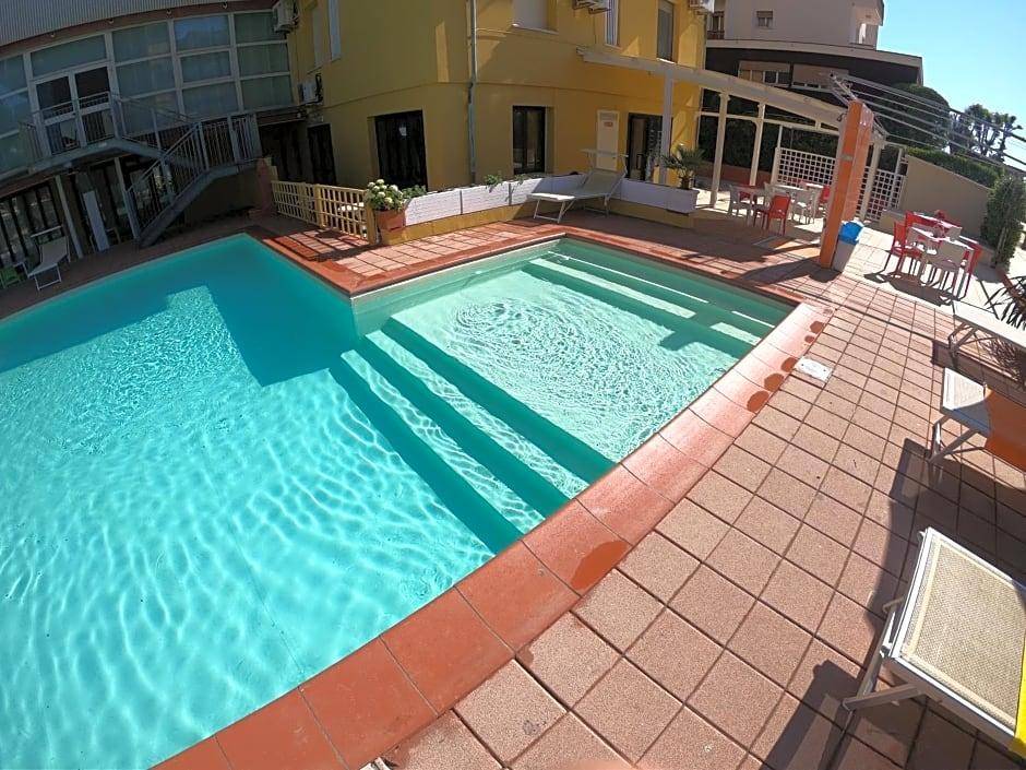 Hotel Reno 1