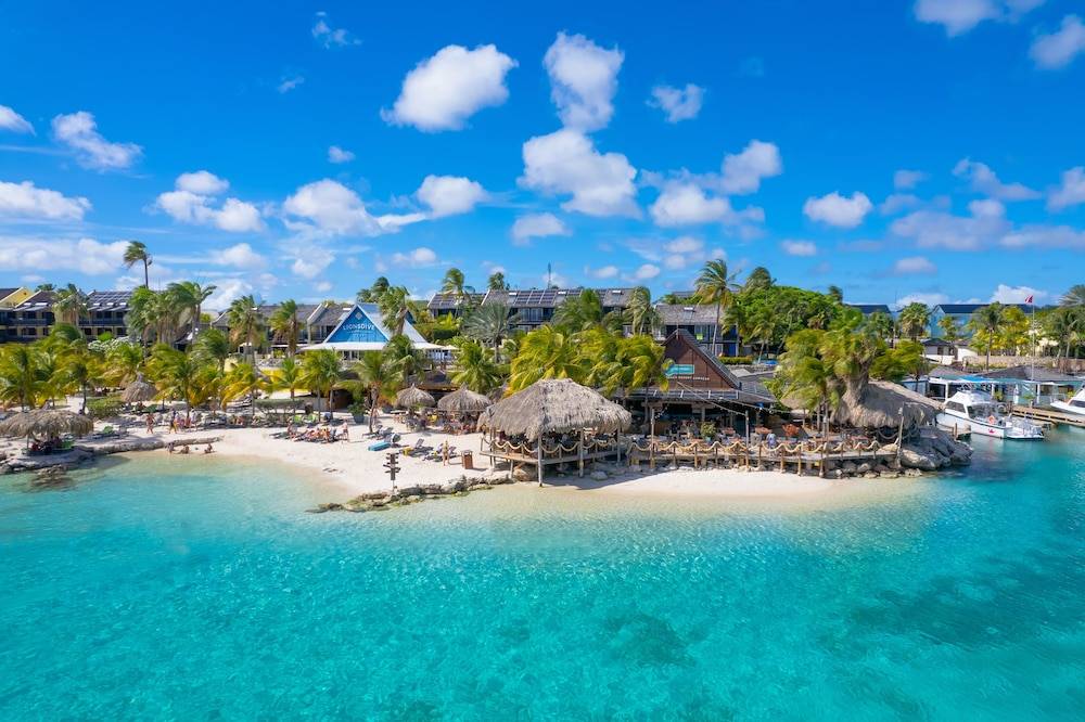LionsDive Beach Resort 1