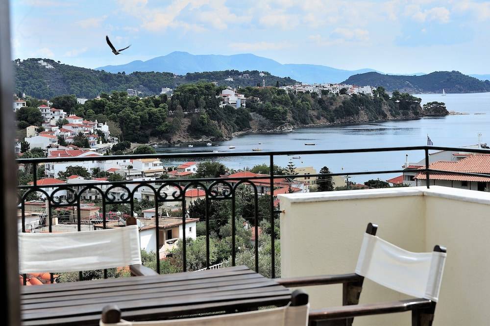 Eye Q Resort Seaview 1