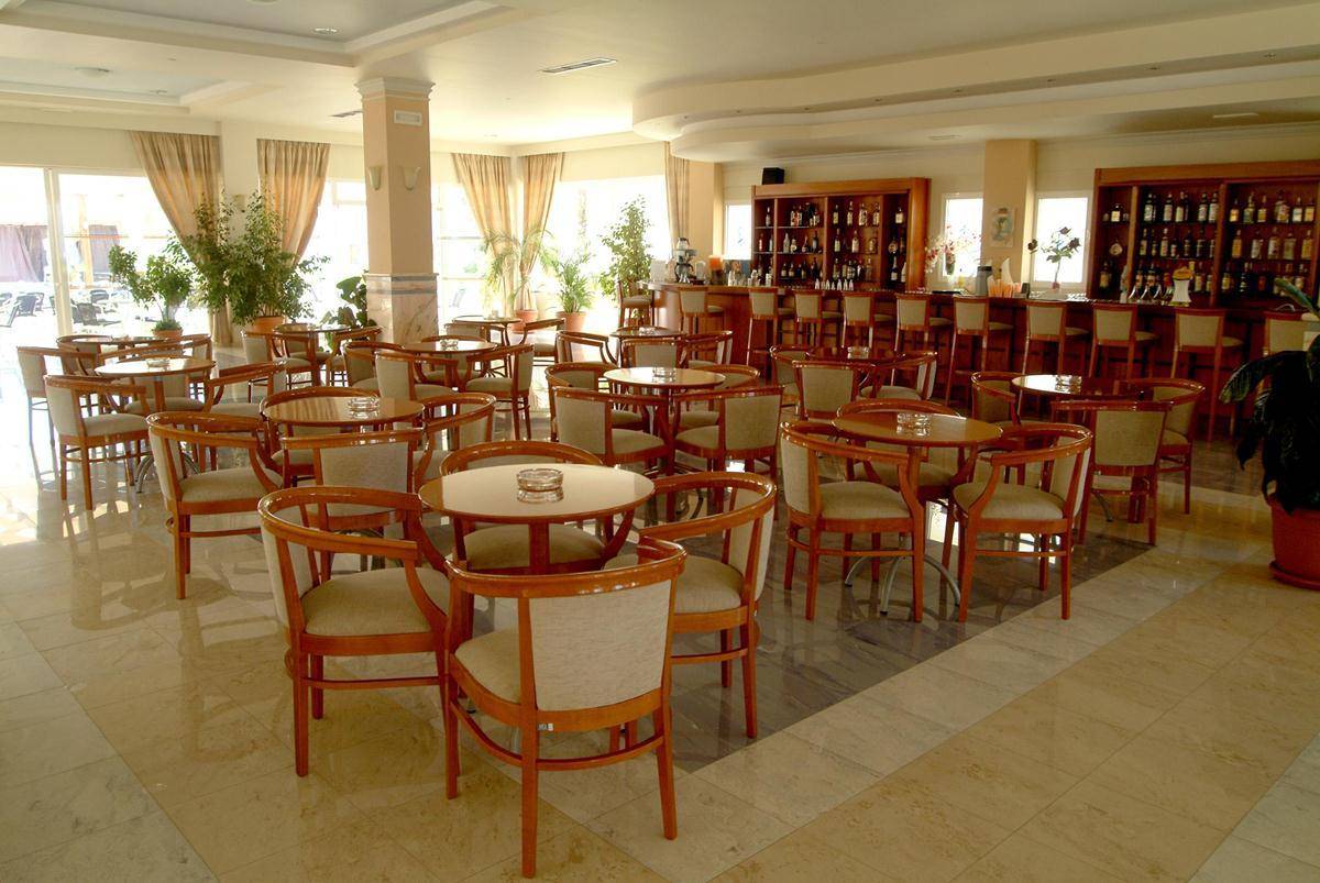 Zorbas Beach Hotel 2