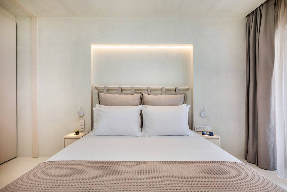 Cocoοns Suites & Villas Fourka 2