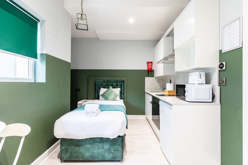 The Finsbury Park Hotel 2