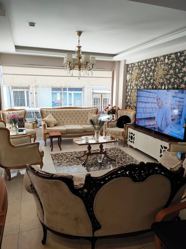 Rolex Hotel 2