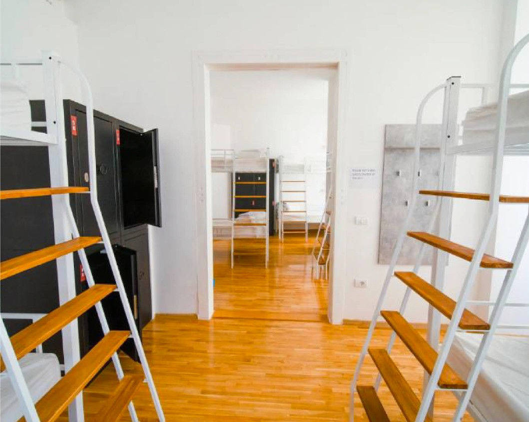 New Generation Hostel Como Lake 1