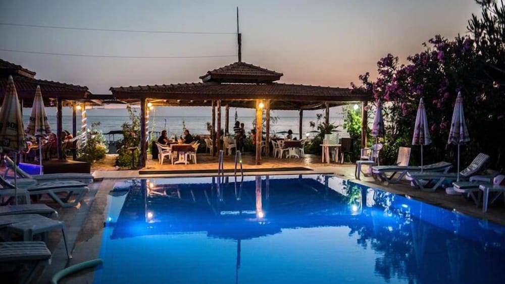 As Queen Beach Hotel 1