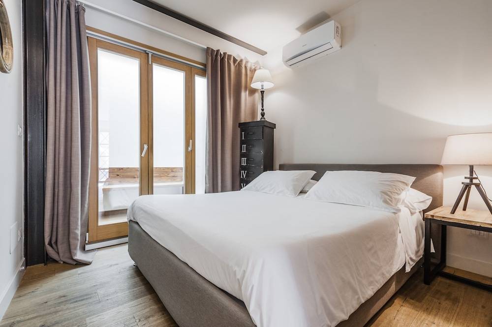 Ferrini Home - Piazza Trento 2