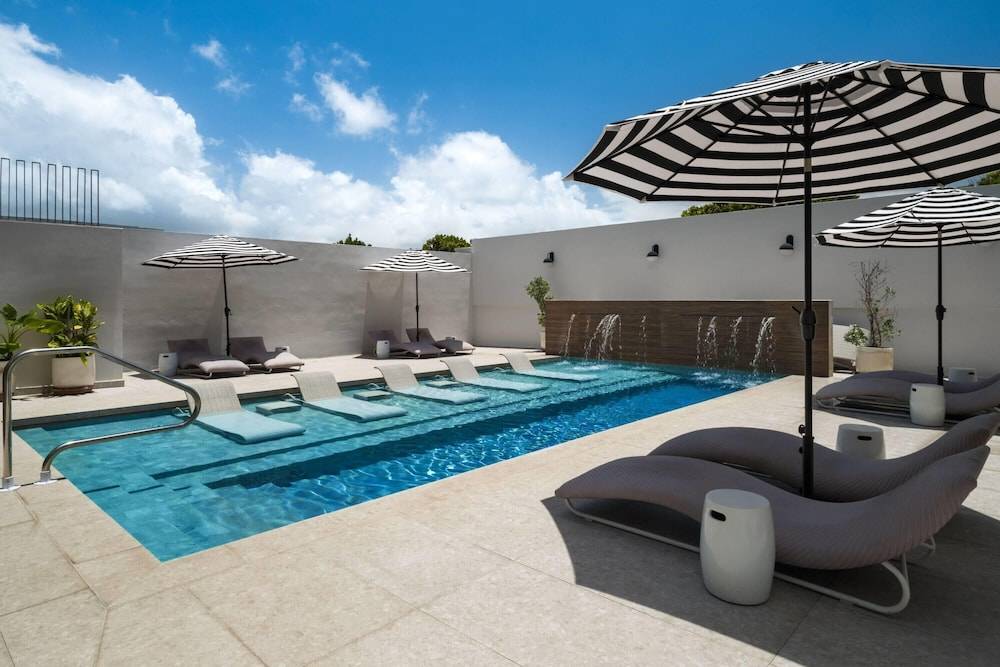 Bali Hotel Adults Only Isla Verde, a Trademark by Wyndham 1