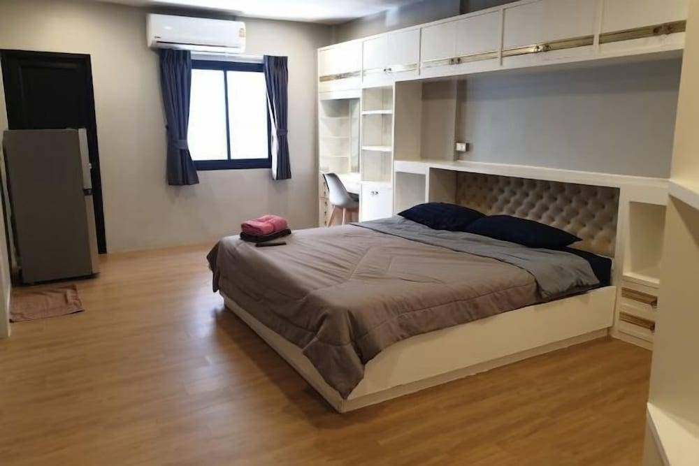 Asleep Hostel 1