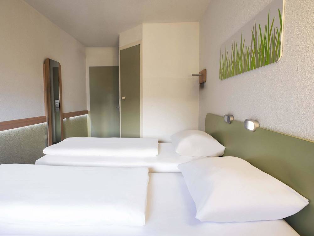 B&B HOTEL Rostock-Broderstorf 1