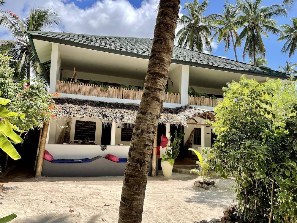 Blue Reef Sport & Fishing Lodge 1