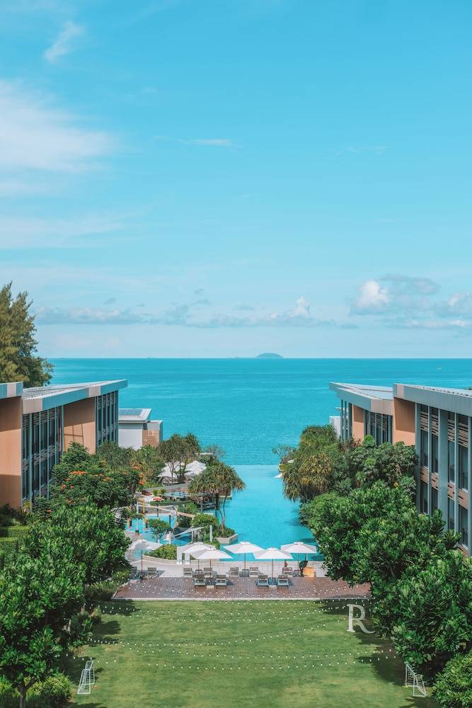 Renaissance Pattaya Resort & Spa 1
