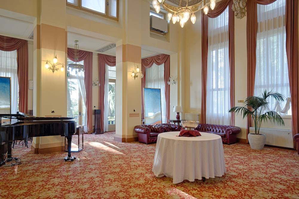Palace Grand Hotel Varese 2