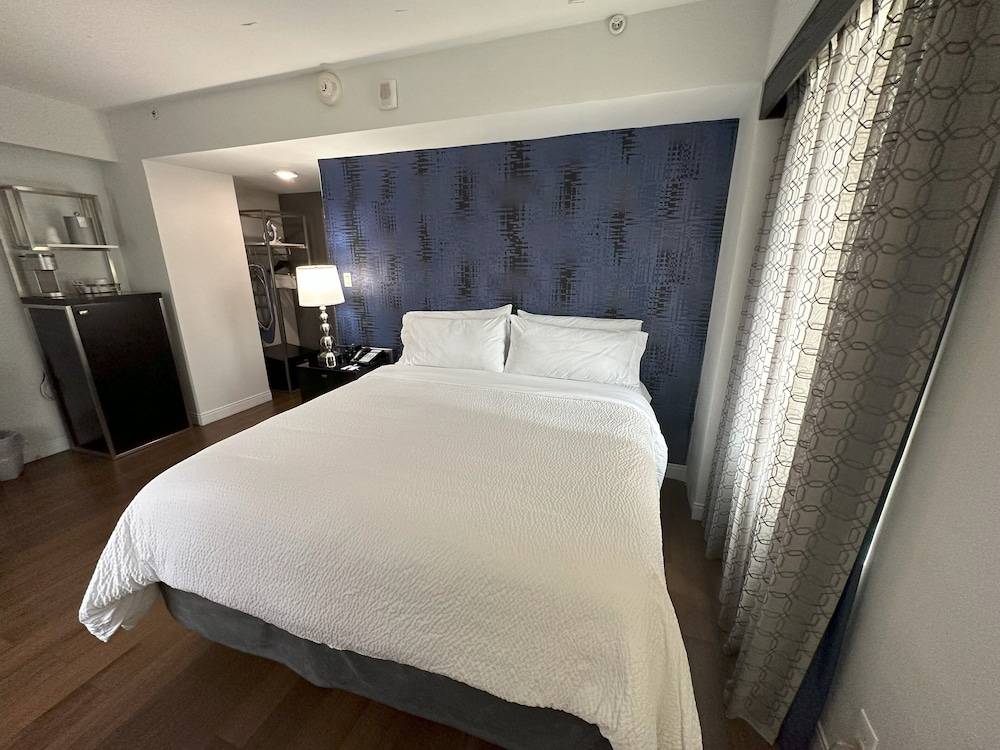 Holiday Inn Express DALLAS DOWNTOWN by IHG 1
