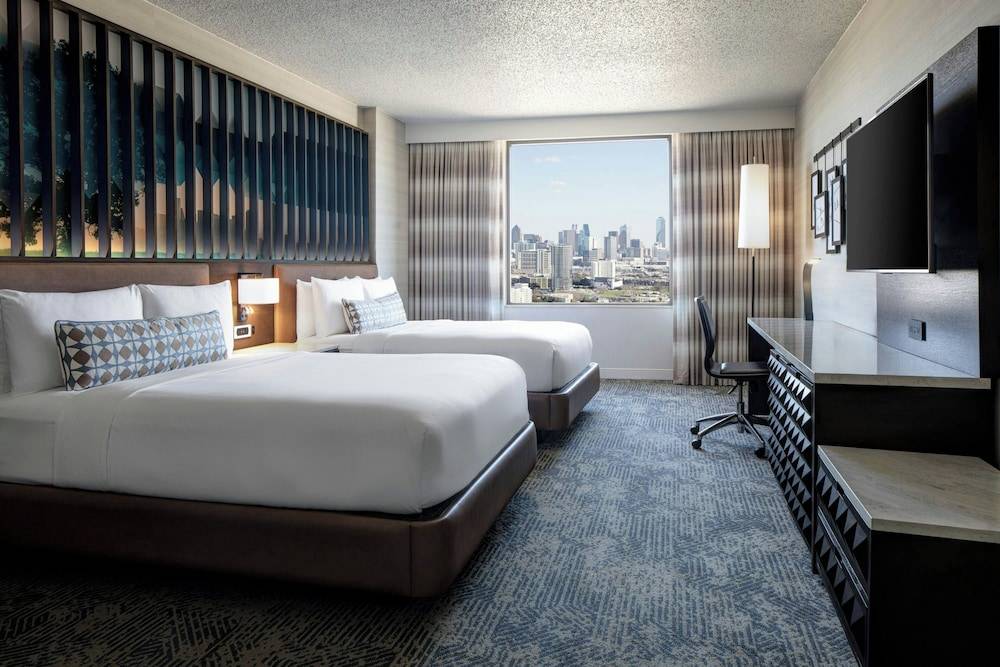 Renaissance Dallas Hotel 1