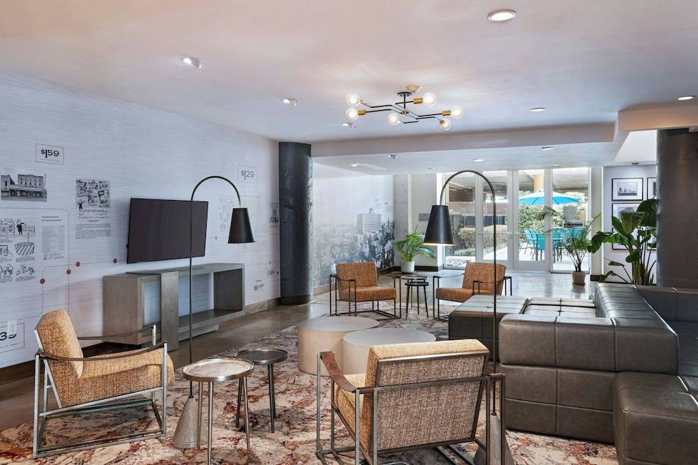 Fairfield Inn & Suites by Marriott Dallas Downtown 2