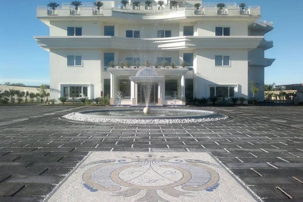 Hotel The Queen 1