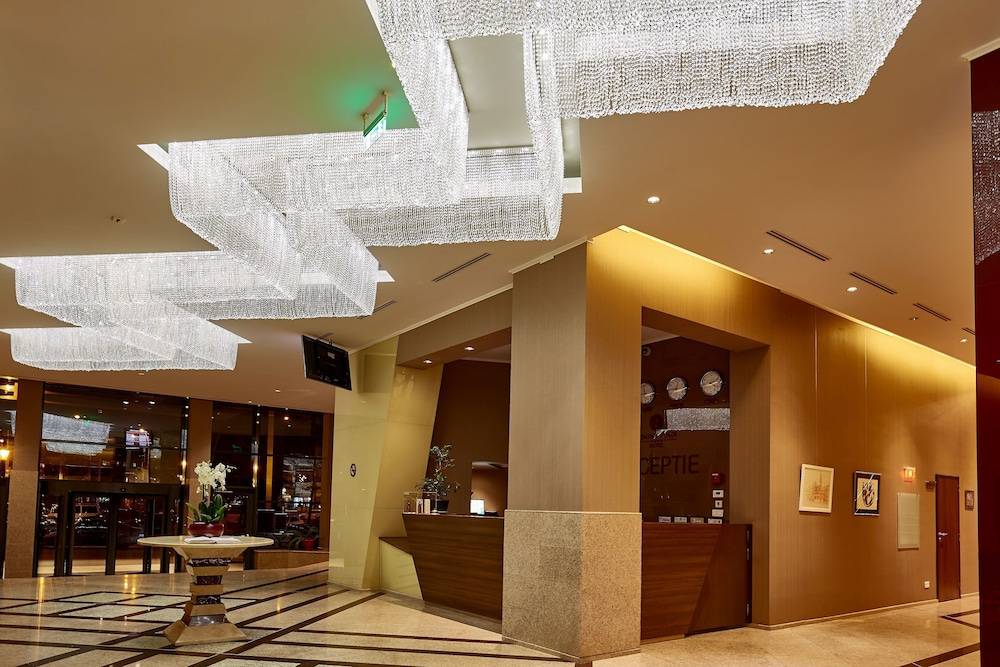Central Plaza Hotel 1