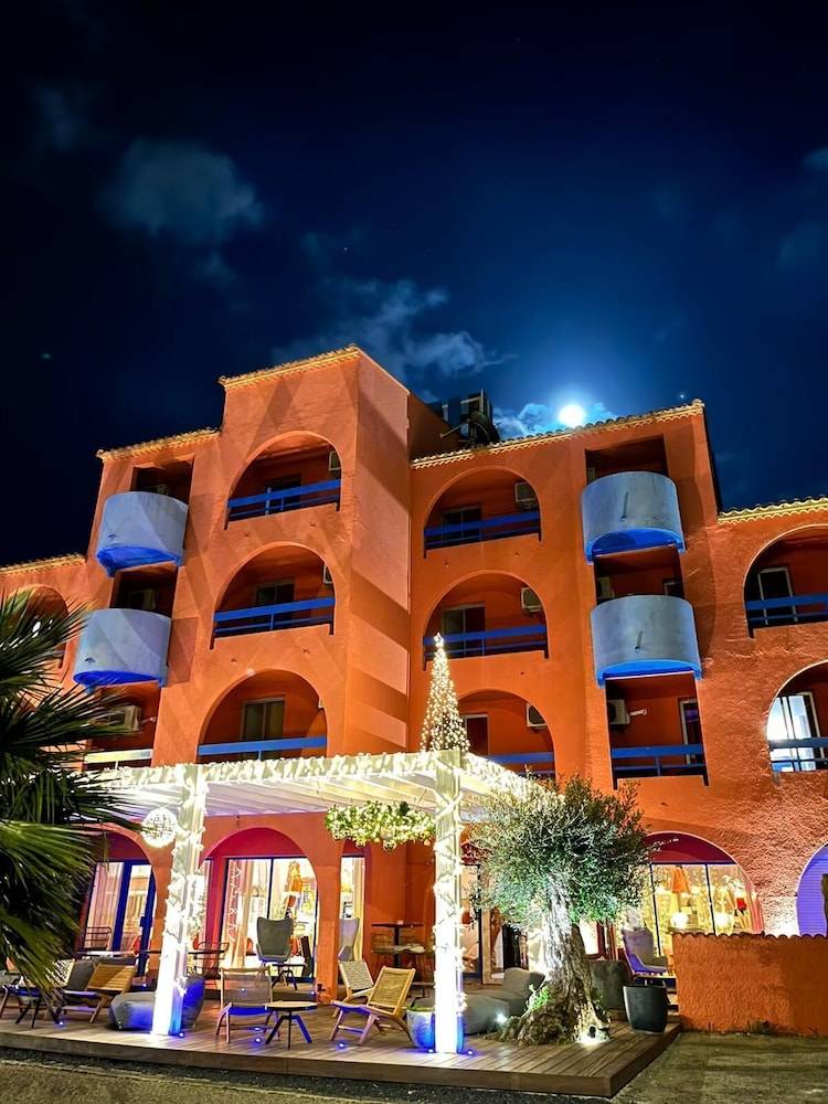 Cit'Hotel des 2 Golfs 1