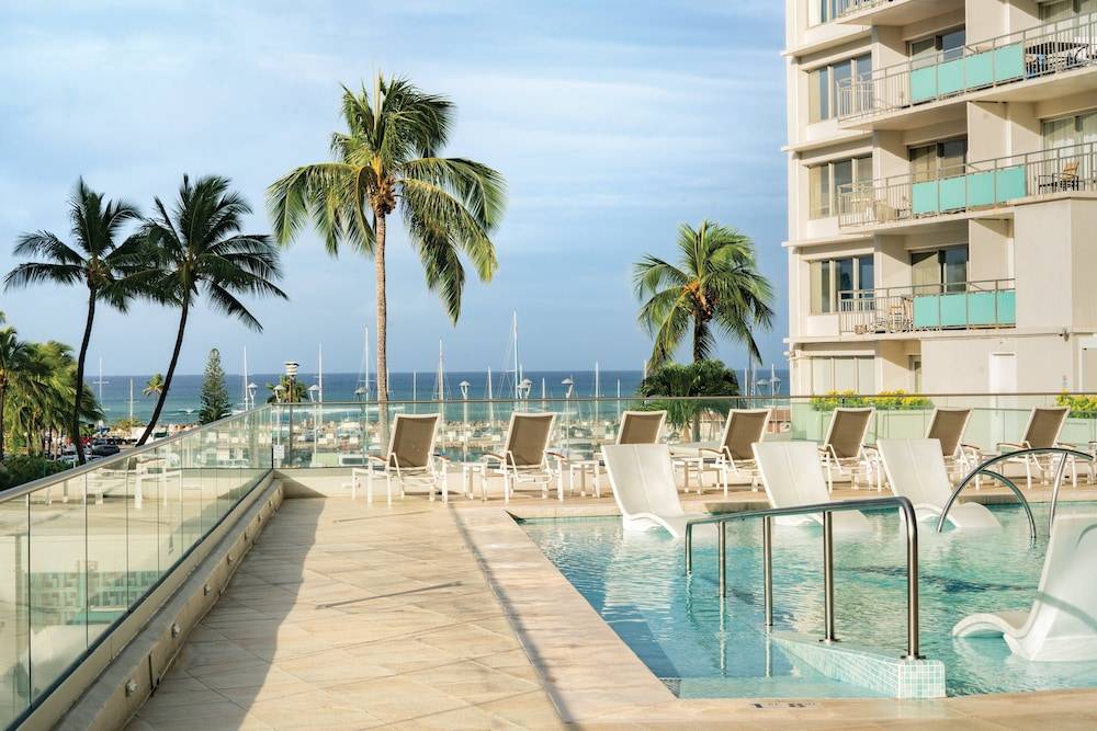 Waikiki Marina Resort at the Ilikai 1