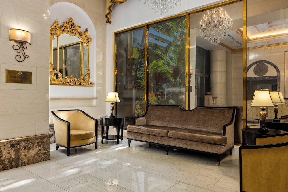 Wyndham Vacation Resorts Royal Garden at Waikiki 2