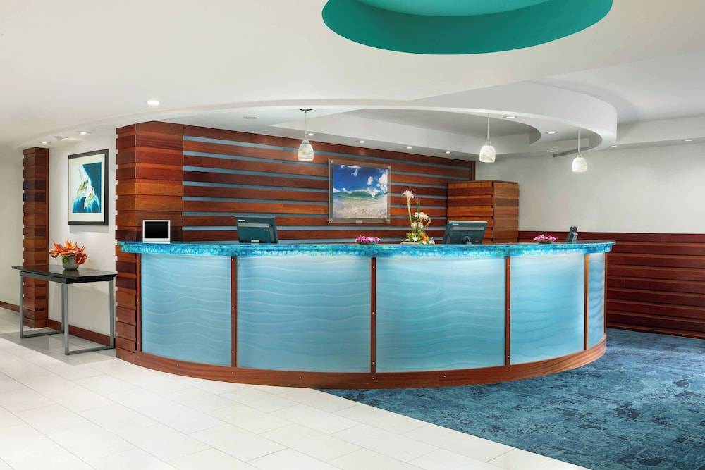 Courtyard by Marriott Waikiki Beach 2