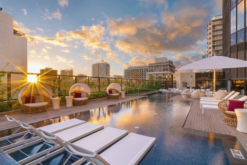 Hyatt Centric Waikiki Beach 1
