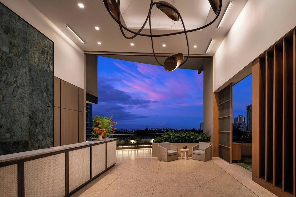 The Ritz-Carlton Residences, Waikiki Beach Hotel 2