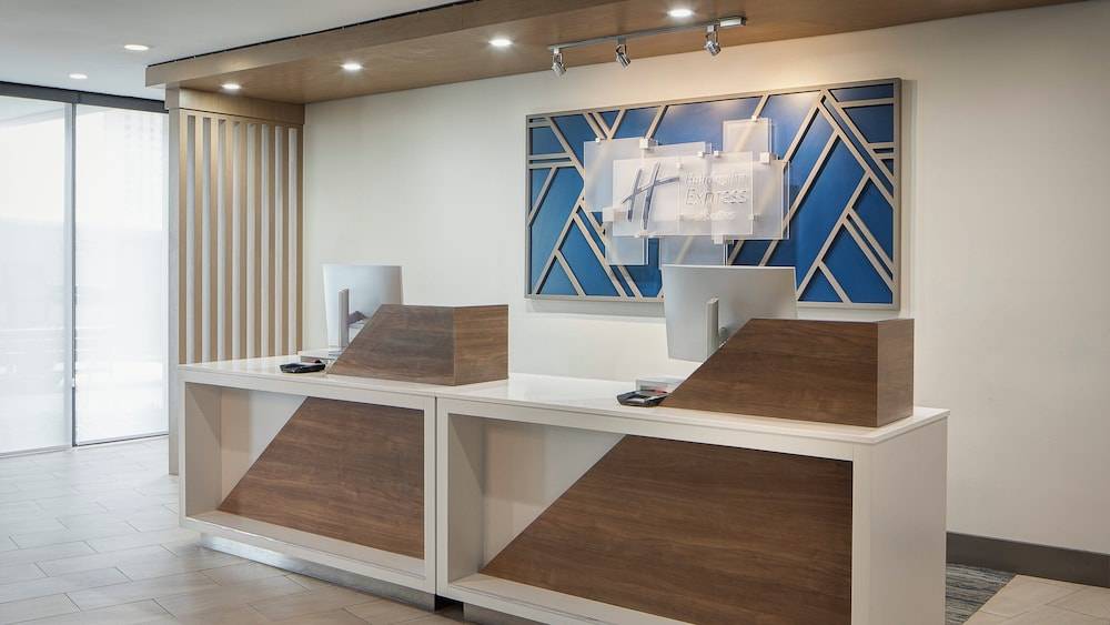 Holiday Inn Express DALLAS MEDICAL - MARKET CTR by IHG 1