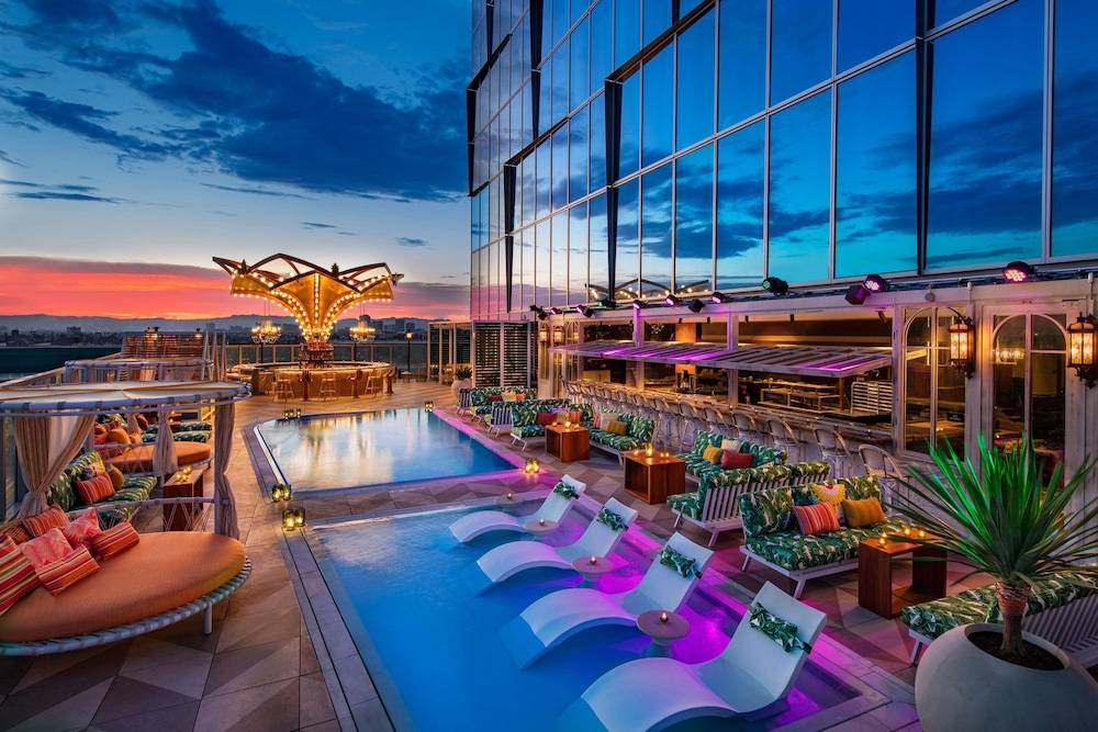 Moxy Downtown Los Angeles 1