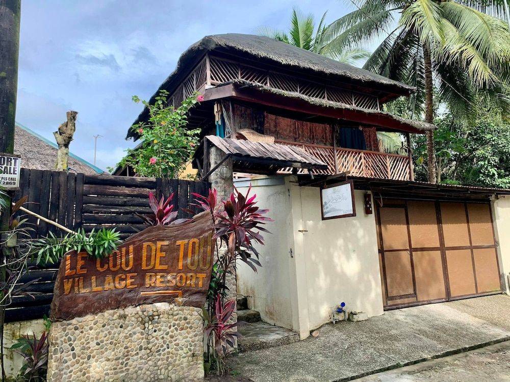 Le Cou de Tou Village Resort 1
