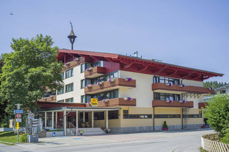 JUFA Hotel Altenmarkt-Zauchensee 1