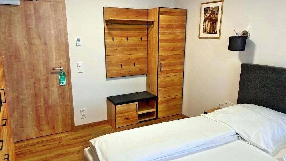 Hotel Zu den Drei Kronen 2