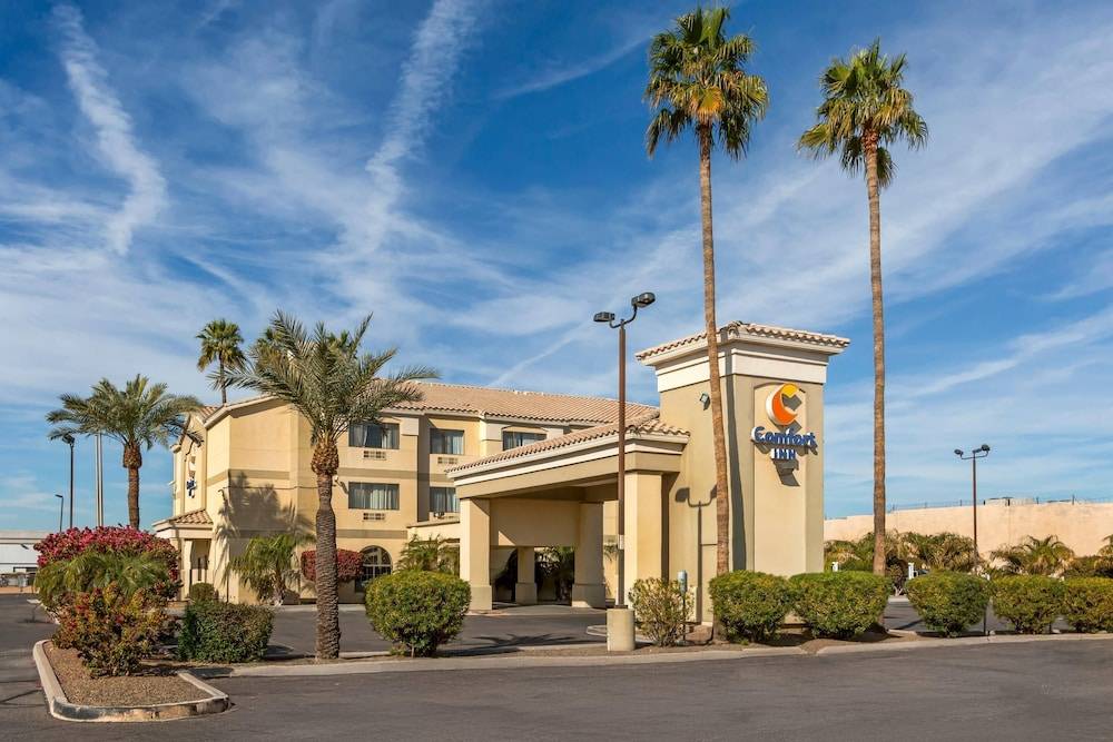 Comfort Inn Phoenix Central City 1