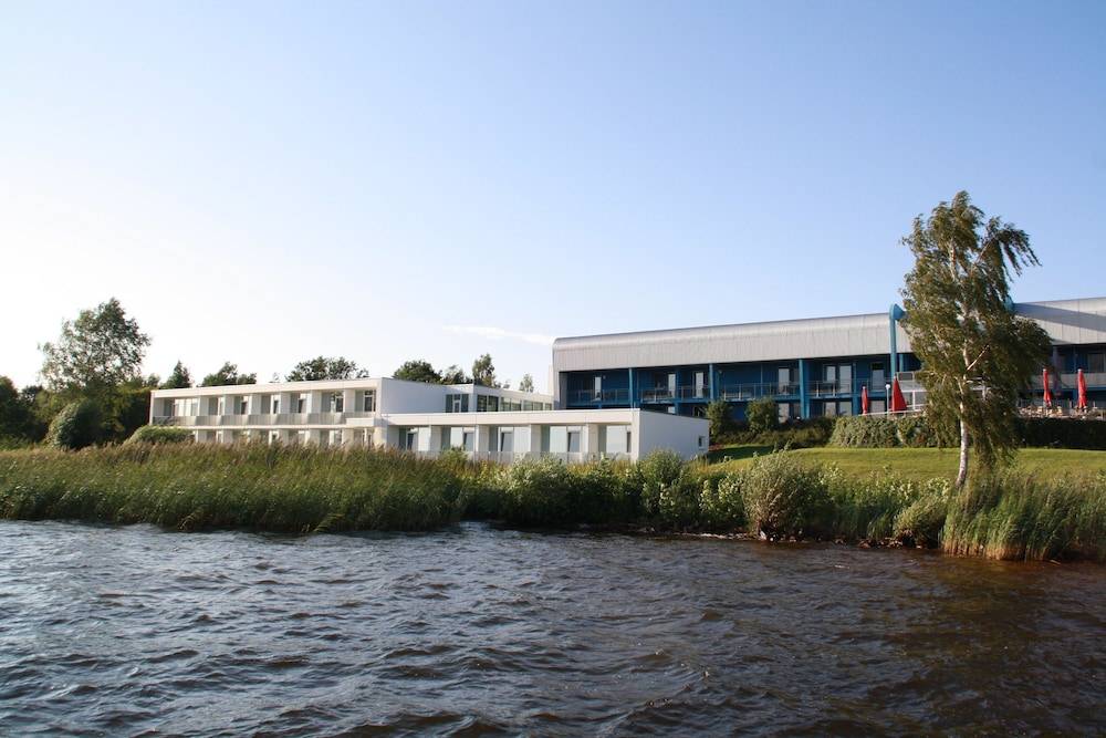 Strandhotel Senftenberger See 1