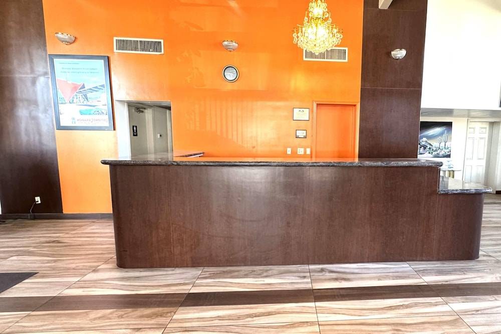 Howard Johnson by Wyndham Phoenix Airport/Downtown Area 2