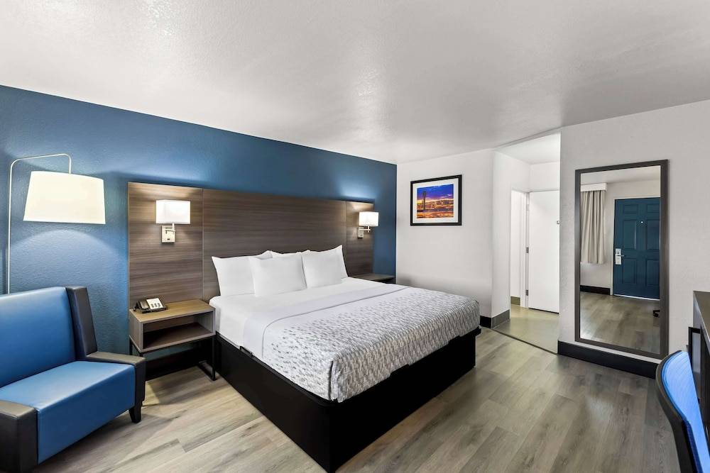 SureStay By Best Western Phoenix Airport 1