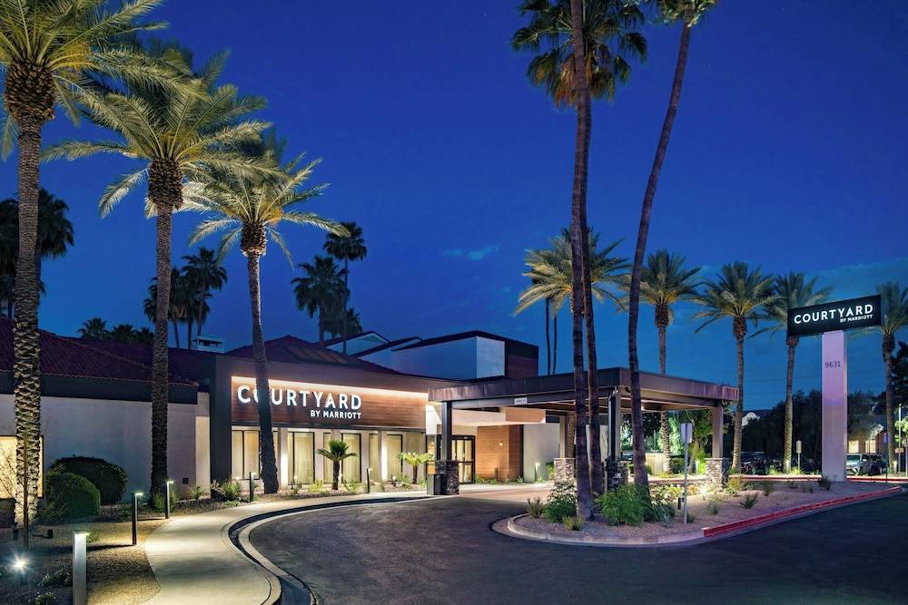 Courtyard by Marriott Phoenix North 1