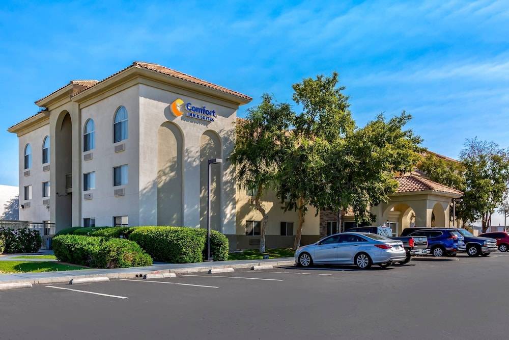 Comfort Inn & Suites Phoenix North - Deer Valley 1