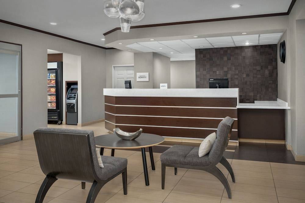 Residence Inn by Marriott Phoenix Airport 2
