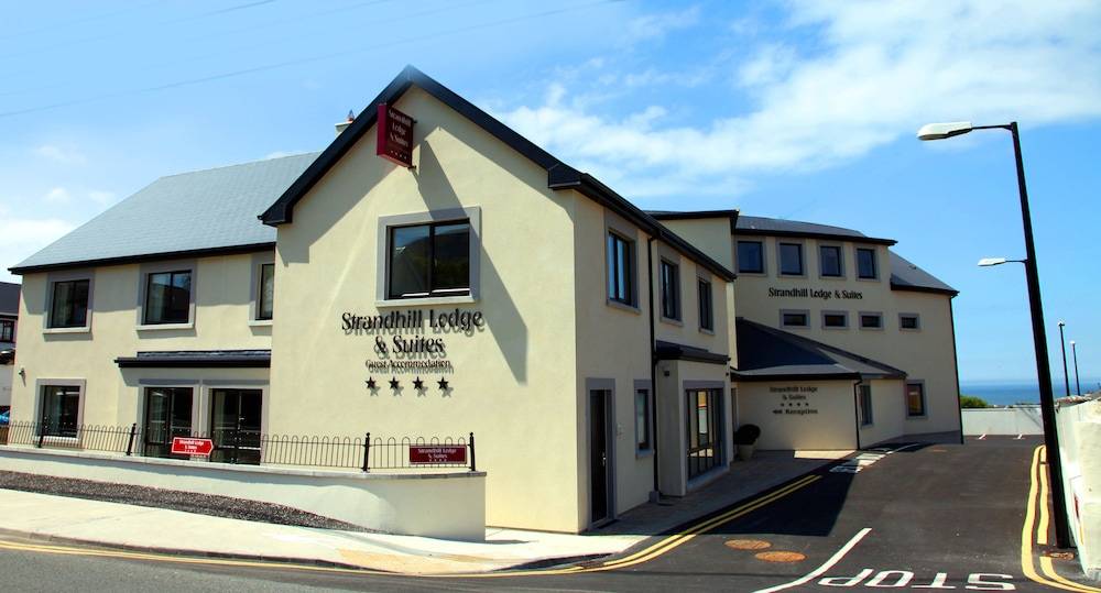 Strandhill Boutique Hotel Lodge and Suites 1
