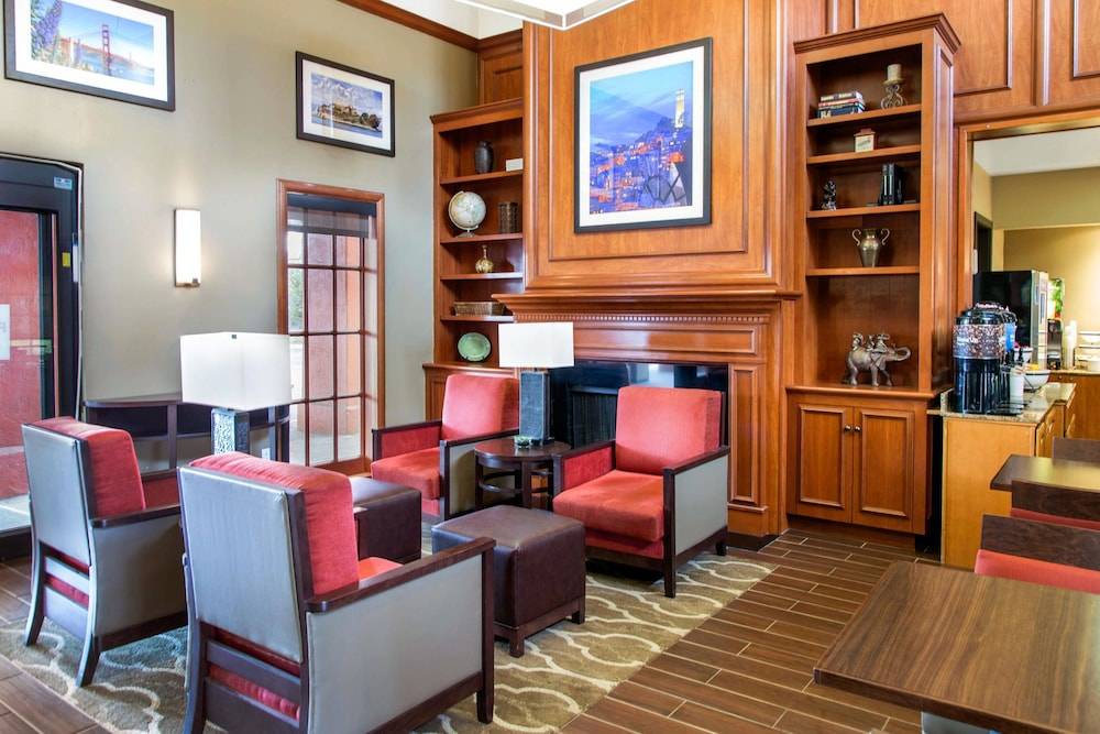 Comfort Inn & Suites San Francisco Airport North 2
