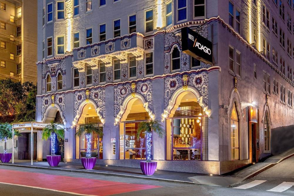 Hotel Adagio, Autograph Collection 1