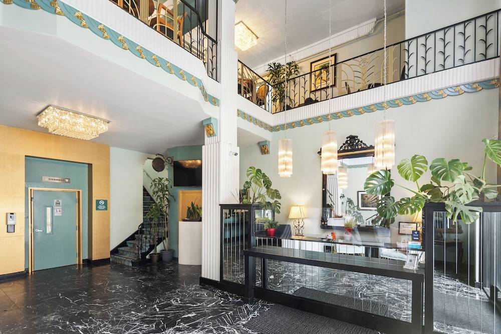 EMBASSY HOTEL 2