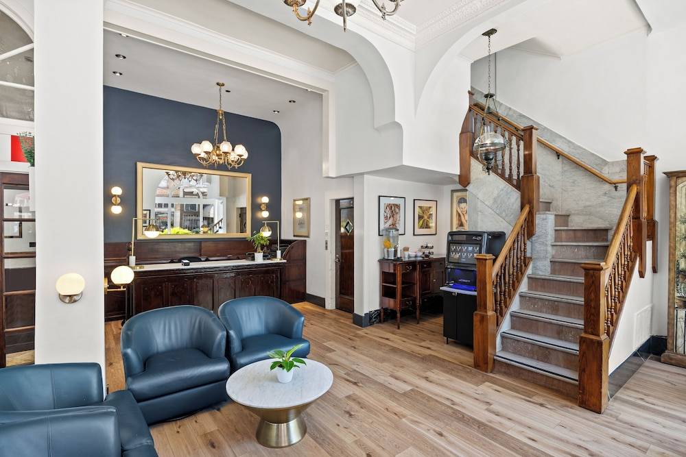 The Andrews Hotel 2
