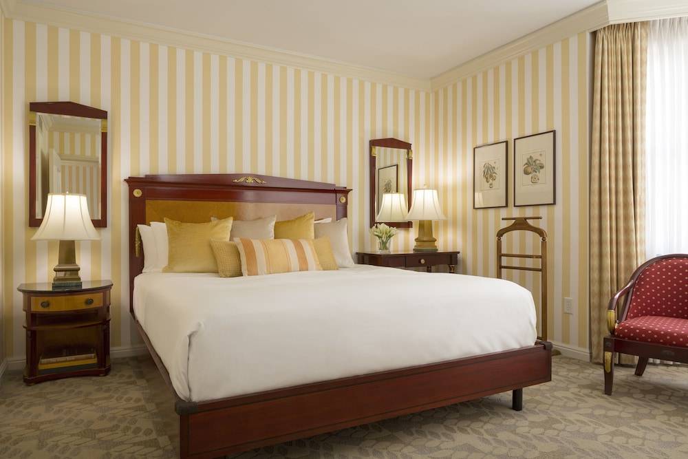 Orchard Hotel 1