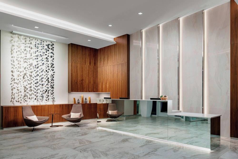 AC Hotel by Marriott San Francisco Airport/Oyster Point Waterfront 2