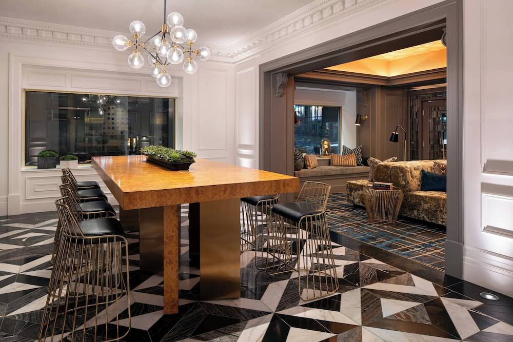 Courtyard by Marriott San Francisco Downtown/Van Ness Ave 2