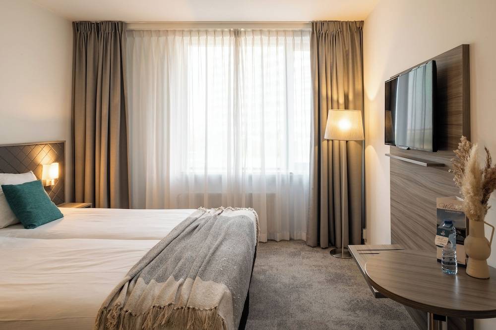 Churchill hotel Terneuzen 1