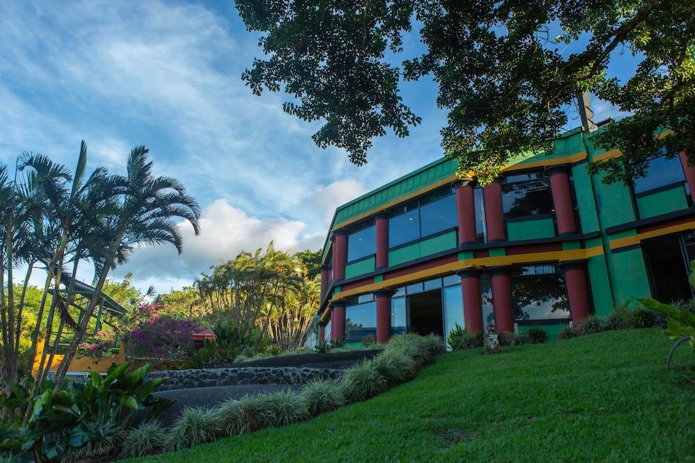 Lake Arenal Hotel, Brewery & Farm 1